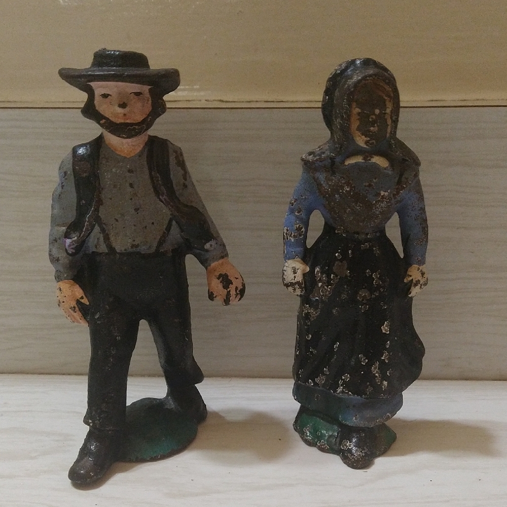 Vintage Early 20th Century Cast Iron Amish Man& Woman